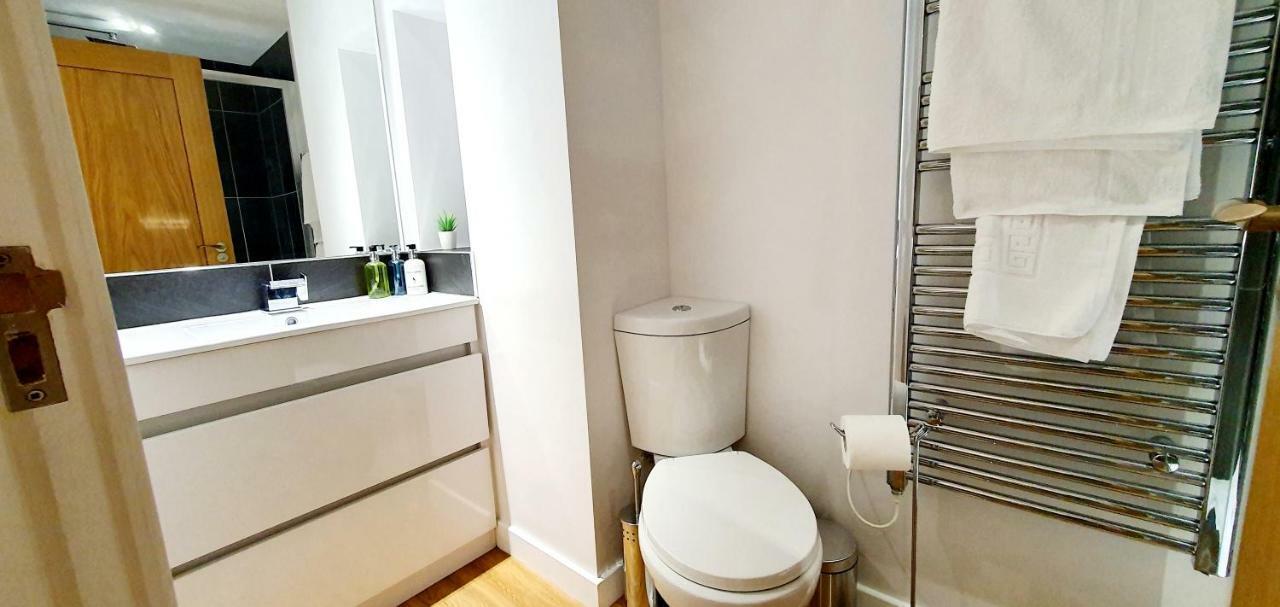 Northampton 2 Bedroom Town Centre Apartment Close To University, Hospitals, Brackmills Экстерьер фото